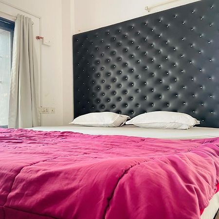 Lifespace- Spacious Hostel In A Luxurious Villa プネ エクステリア 写真