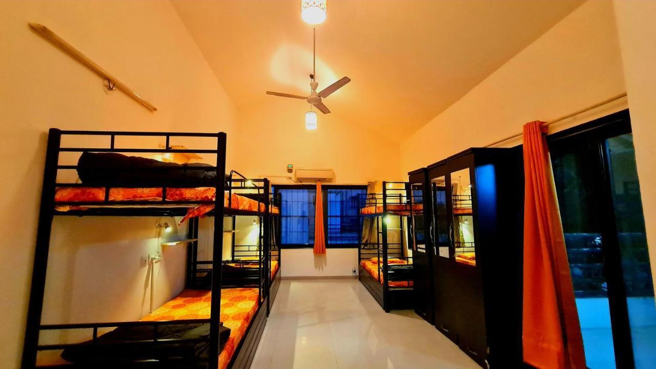 Lifespace- Spacious Hostel In A Luxurious Villa プネ エクステリア 写真
