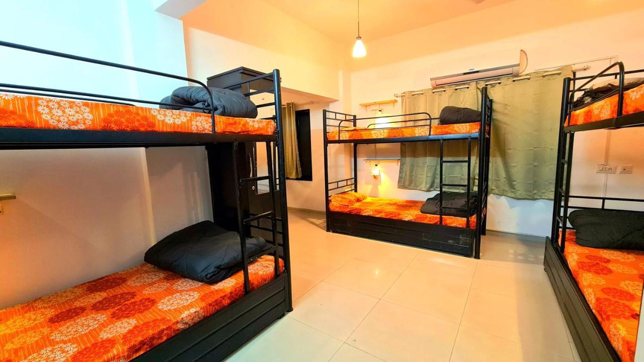 Lifespace- Spacious Hostel In A Luxurious Villa プネ エクステリア 写真