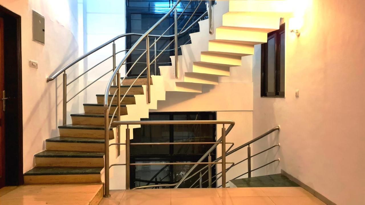 Lifespace- Spacious Hostel In A Luxurious Villa プネ エクステリア 写真