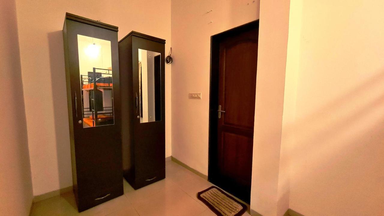Lifespace- Spacious Hostel In A Luxurious Villa プネ エクステリア 写真