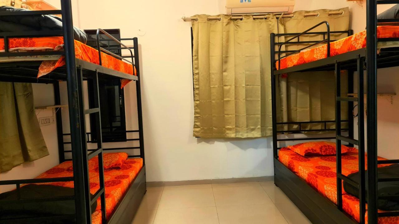 Lifespace- Spacious Hostel In A Luxurious Villa プネ エクステリア 写真