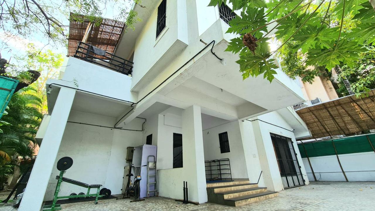 Lifespace- Spacious Hostel In A Luxurious Villa プネ エクステリア 写真