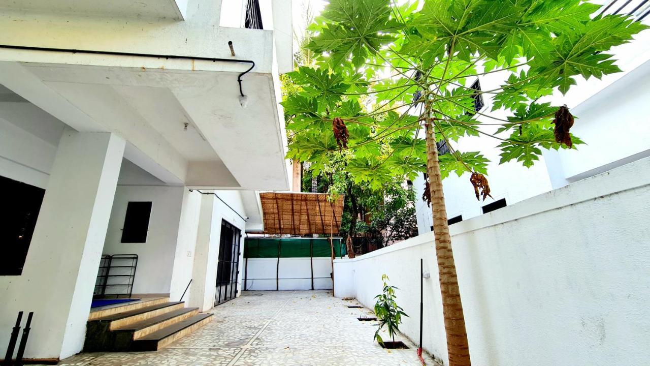 Lifespace- Spacious Hostel In A Luxurious Villa プネ エクステリア 写真