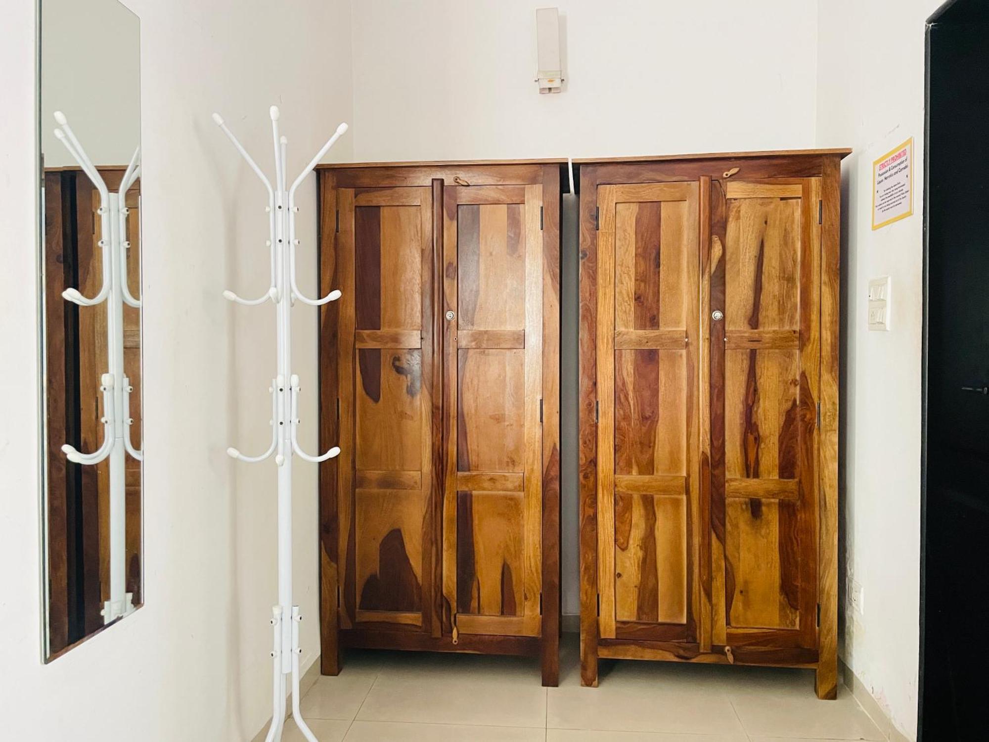 Lifespace- Spacious Hostel In A Luxurious Villa プネ エクステリア 写真