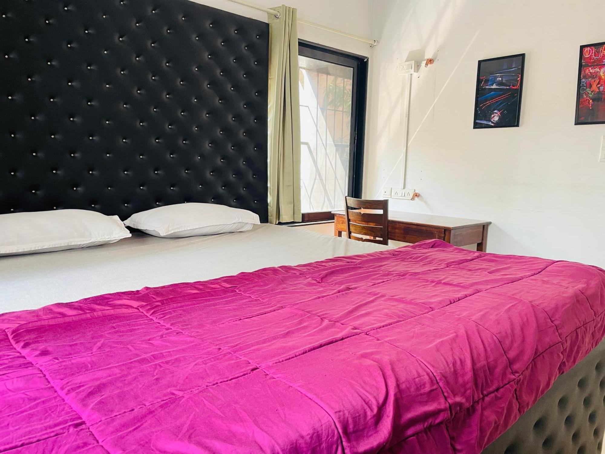 Lifespace- Spacious Hostel In A Luxurious Villa プネ エクステリア 写真